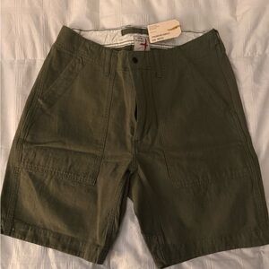NWT Men's Relwen Cotton/linen Olive Green Shorts 32